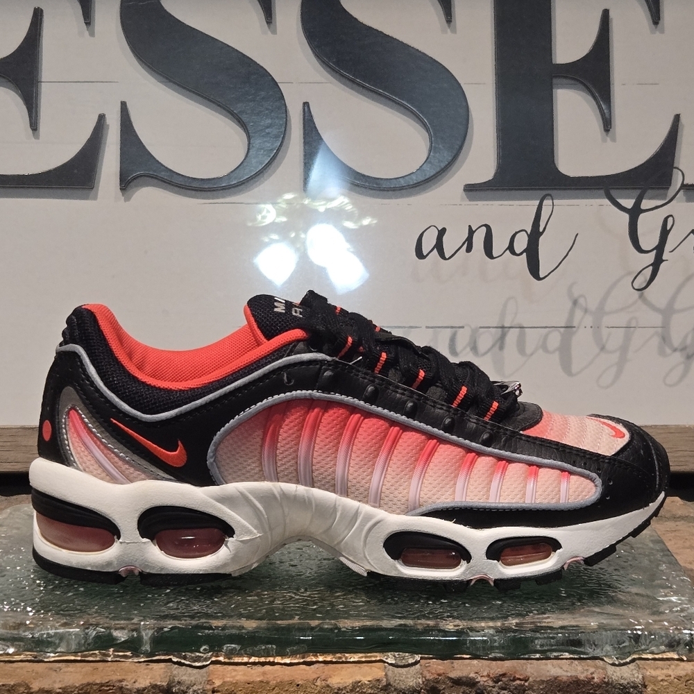 Nike Air Max Tailwind 4 Pink Black Wmn Sz 8 #CN9659-001